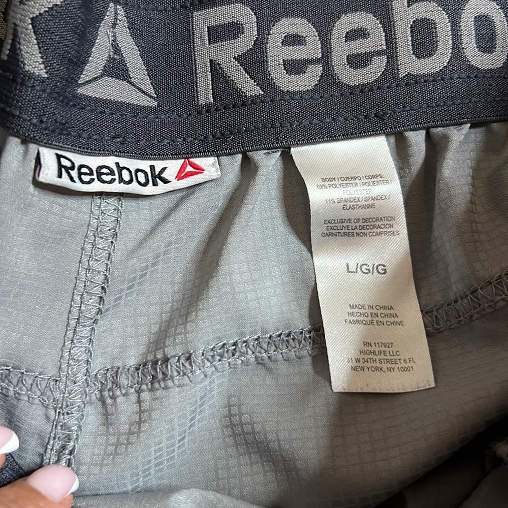 💙Men’s Reebok Shorts💙 - Picture 2 of 6